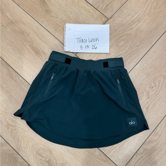 ALO Yoga Teal Green Mini Skirt with Cozy Fleece Interior - Picture 2 of 5